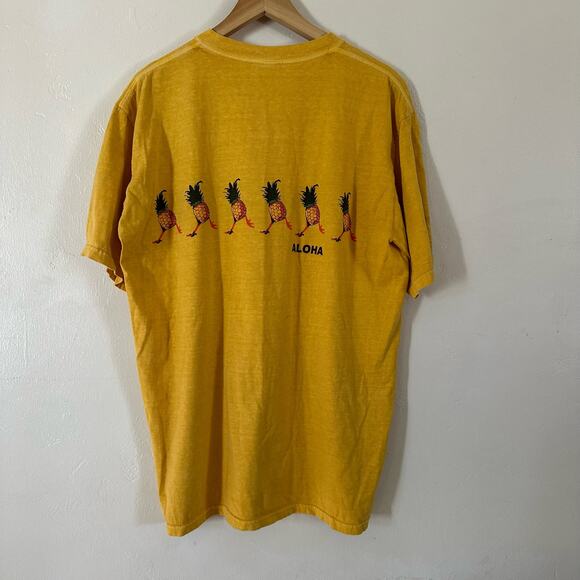 Crazy Shirts Hawaii Rooster Chicken Pineapple Yellow Shirt Men's Size Large - Picture 5 of 9